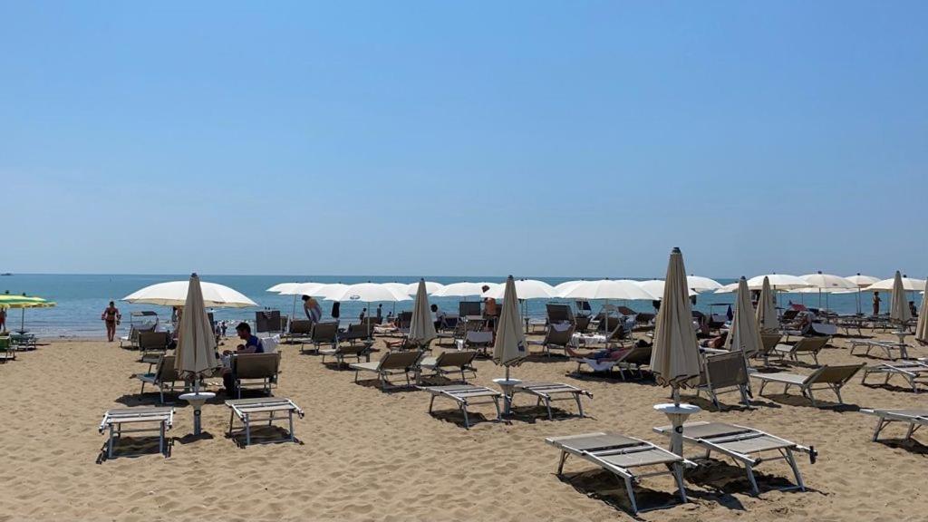 Hotel Mediterraneo Suite&Residence Lido di Jesolo Exterior foto