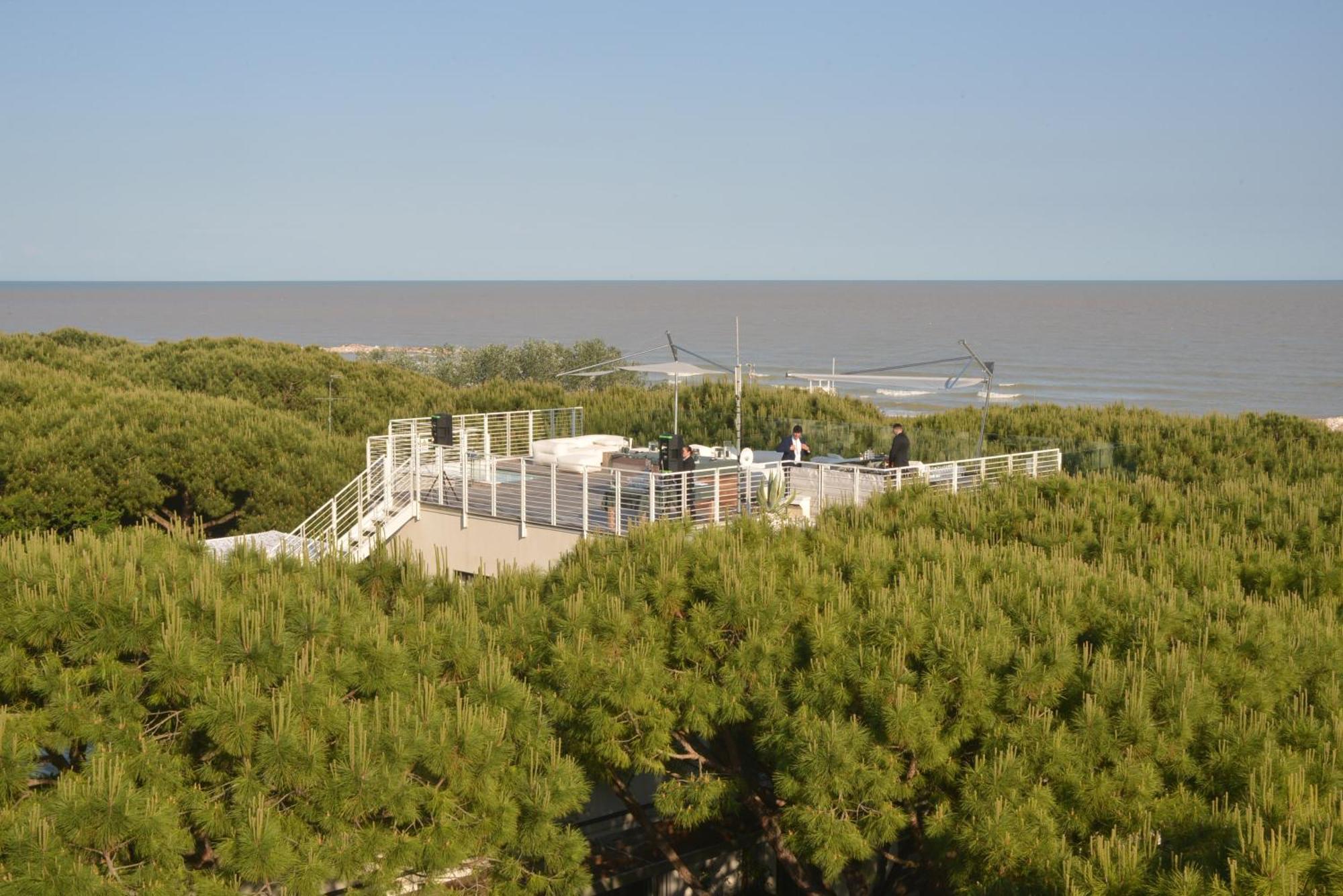Hotel Mediterraneo Suite&Residence Lido di Jesolo Exterior foto